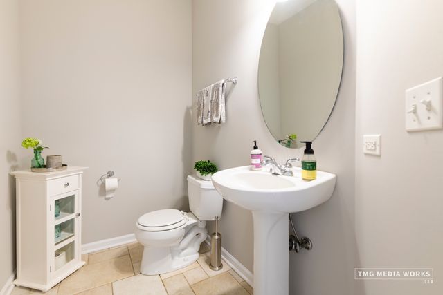5624 BERGAMOT Court, Naperville, IL 60564