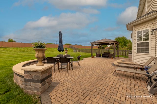 5624 BERGAMOT Court, Naperville, IL 60564