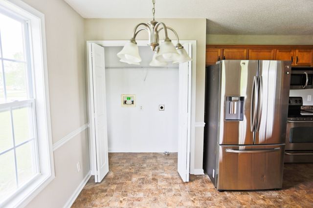 1276 Archwood Dr, Clarksville, TN 37042