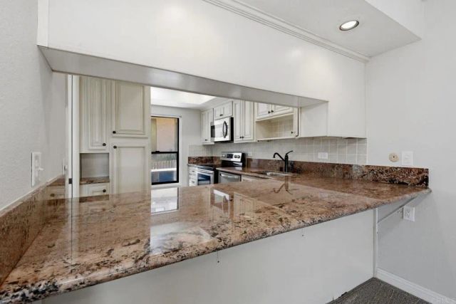 1915 Estrella De Mar Ct C, Carlsbad, CA 92009