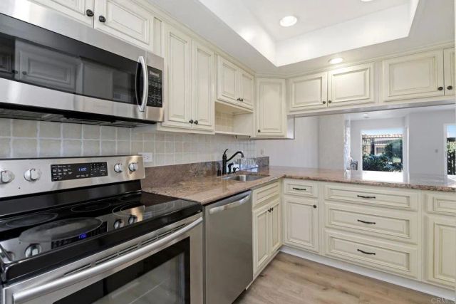 1915 Estrella De Mar Ct C, Carlsbad, CA 92009