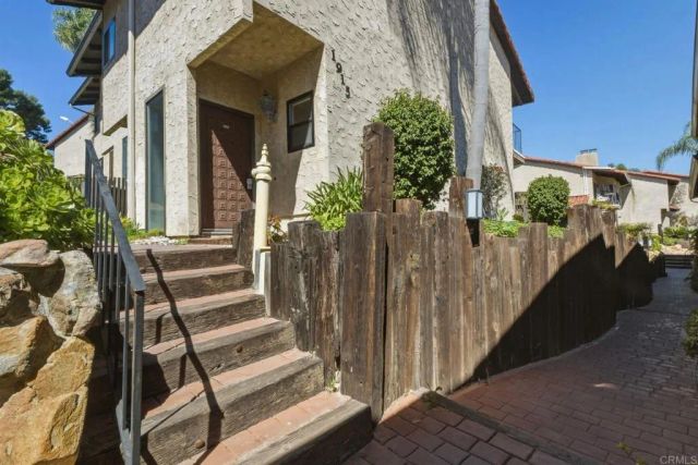 1915 Estrella De Mar Ct C, Carlsbad, CA 92009
