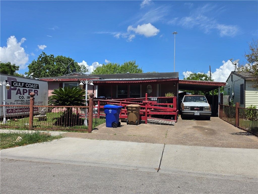 1009 Acacia Dr, Corpus Christi, TX 78408