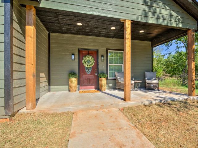 712 E Lincoln Avenue, Guthrie, OK 73044