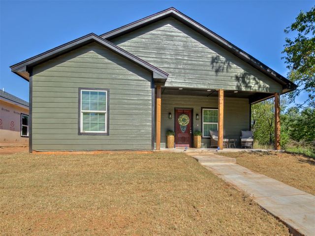 712 E Lincoln Avenue, Guthrie, OK 73044