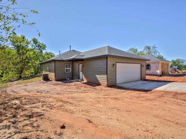 712 E Lincoln Avenue, Guthrie, OK 73044