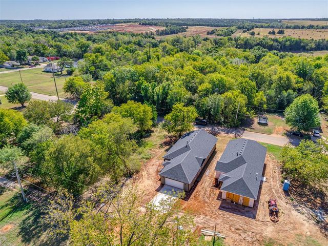 712 E Lincoln Avenue, Guthrie, OK 73044