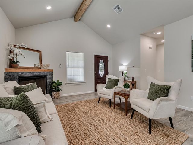 712 E Lincoln Avenue, Guthrie, OK 73044