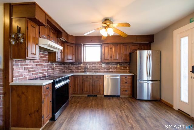 93 Lakeside Drive, Eastford, CT 06278