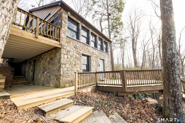 93 Lakeside Drive, Eastford, CT 06278