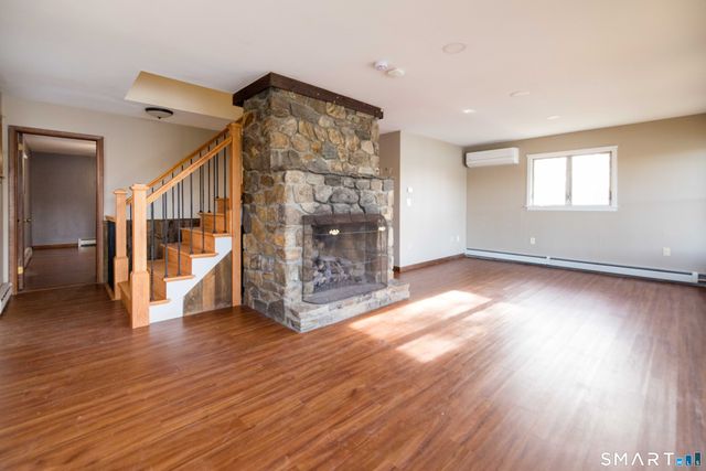 93 Lakeside Drive, Eastford, CT 06278