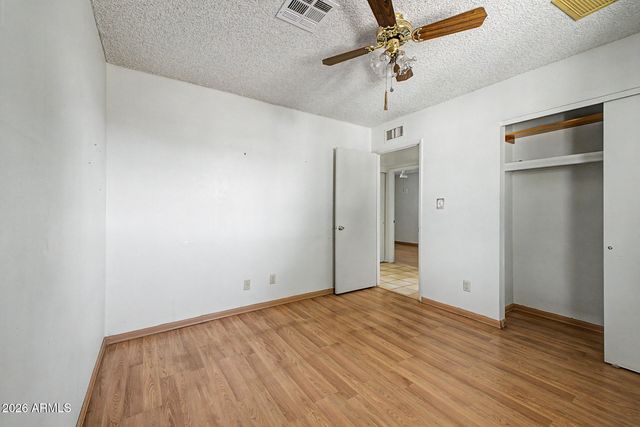 8930 W MONTECITO Avenue, Phoenix, AZ 85037