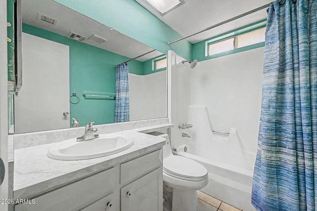 8930 W MONTECITO Avenue, Phoenix, AZ 85037