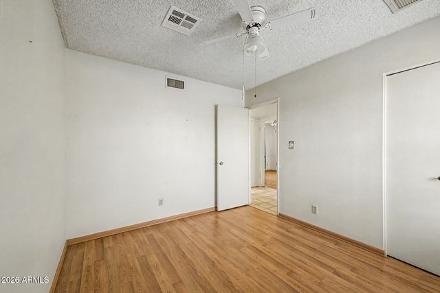 8930 W MONTECITO Avenue, Phoenix, AZ 85037