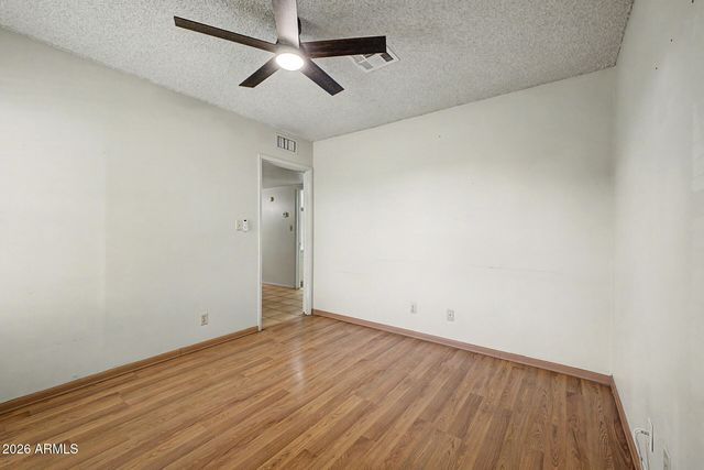 8930 W MONTECITO Avenue, Phoenix, AZ 85037