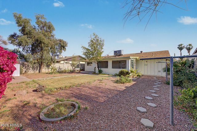 8930 W MONTECITO Avenue, Phoenix, AZ 85037