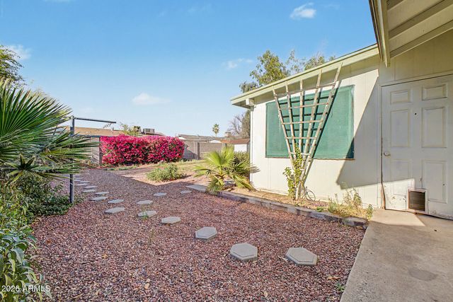 8930 W MONTECITO Avenue, Phoenix, AZ 85037