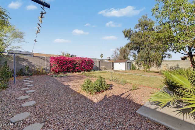 8930 W MONTECITO Avenue, Phoenix, AZ 85037