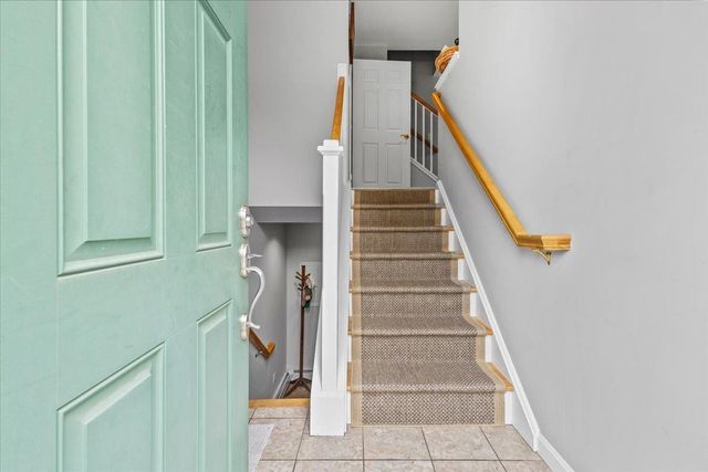 47 Finch Court, South Burlington, VT 05403