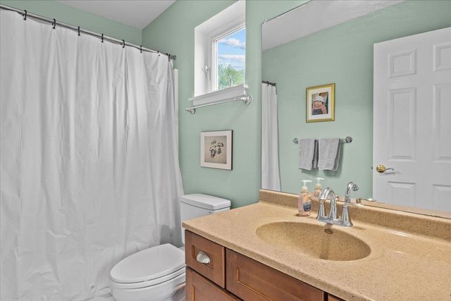 47 Finch Court, South Burlington, VT 05403