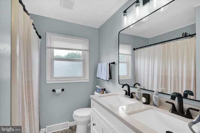 2636 GIRARD AVE, Reading, PA 19609
