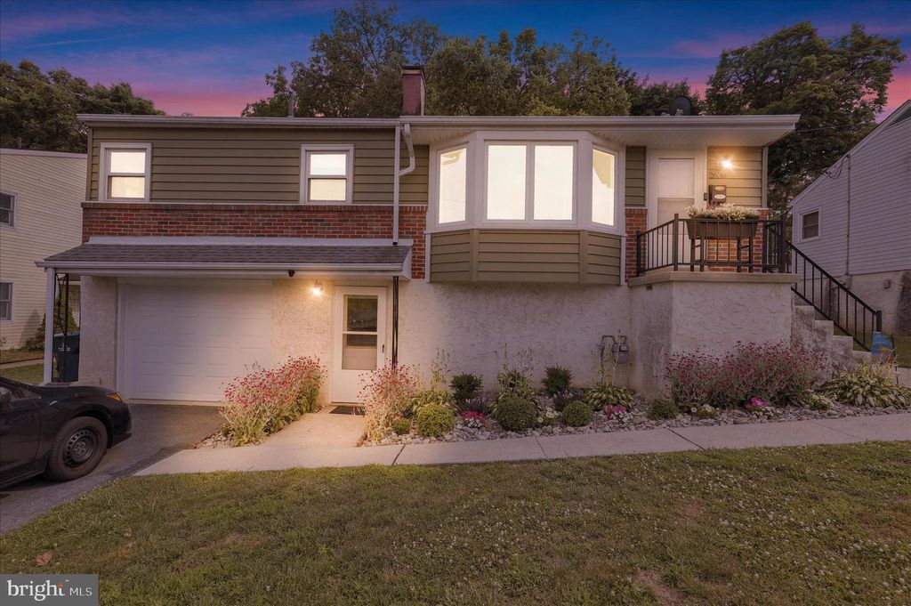 2636 GIRARD AVE, Reading, PA 19609