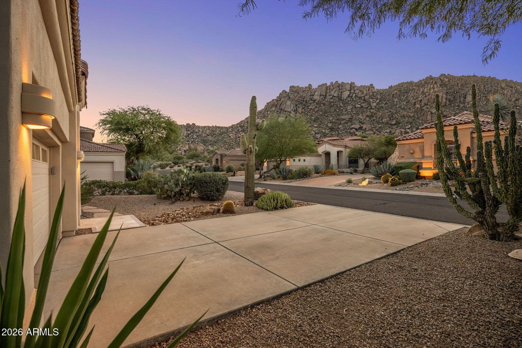 11531 E DESERT WILLOW Drive, Scottsdale, AZ 85255 — photo 3