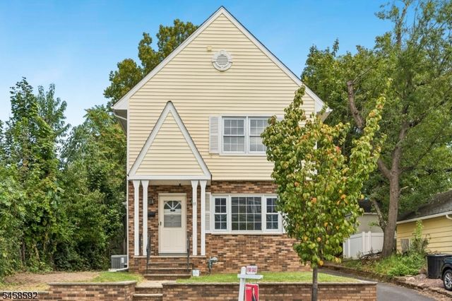 11 Wittkop Pl, Millburn Twp., NJ 07041
