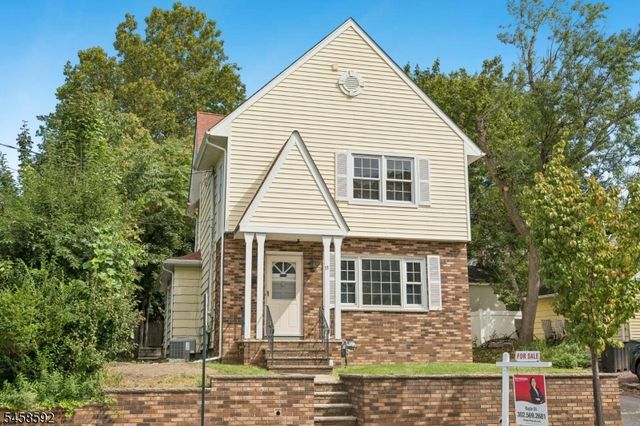 11 Wittkop Pl, Millburn Twp., NJ 07041
