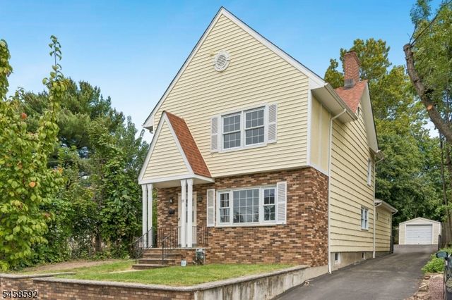 11 Wittkop Pl, Millburn Twp., NJ 07041