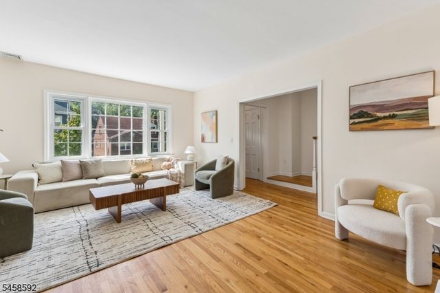 11 Wittkop Pl, Millburn Twp., NJ 07041