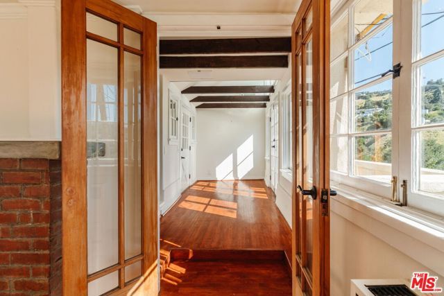 8186 Gould Avenue, Los Angeles, CA 90046