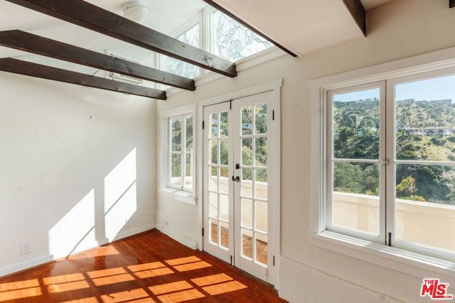 8186 Gould Avenue, Los Angeles, CA 90046