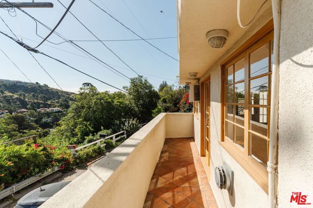 8186 Gould Avenue, Los Angeles, CA 90046