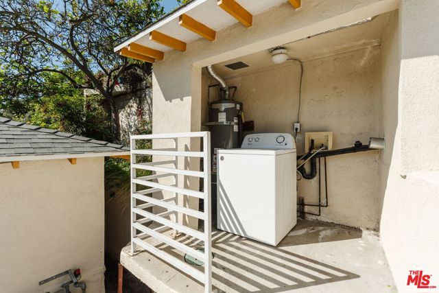 8186 Gould Avenue, Los Angeles, CA 90046