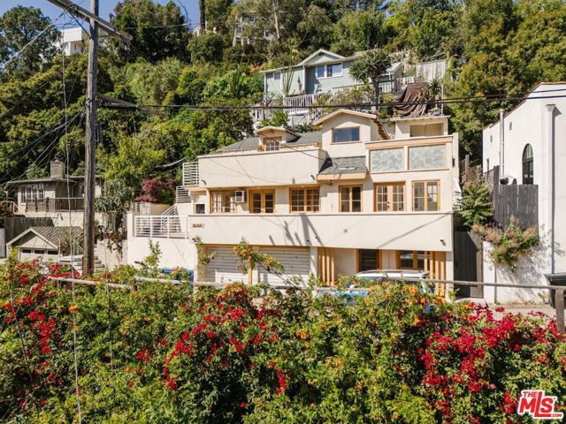 8186 Gould Avenue, Los Angeles, CA 90046