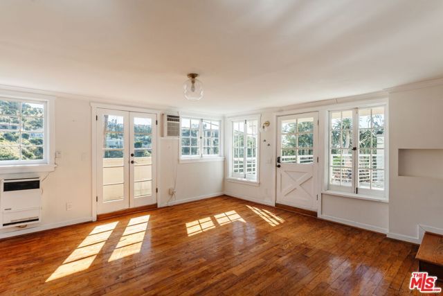 8186 Gould Avenue, Los Angeles, CA 90046