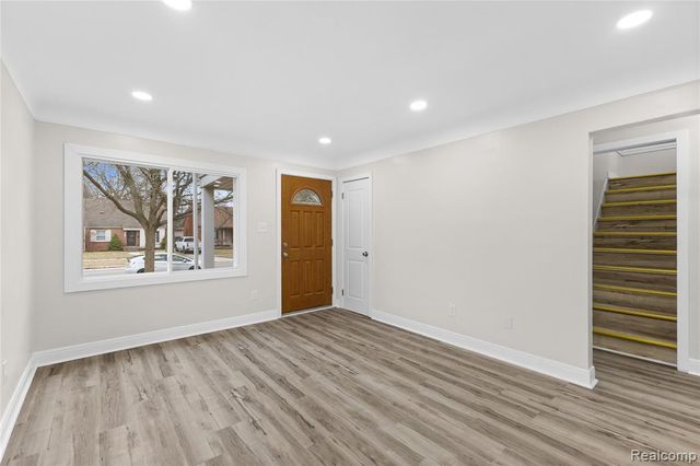 3832 Grindley Park Street, Dearborn, MI 48124