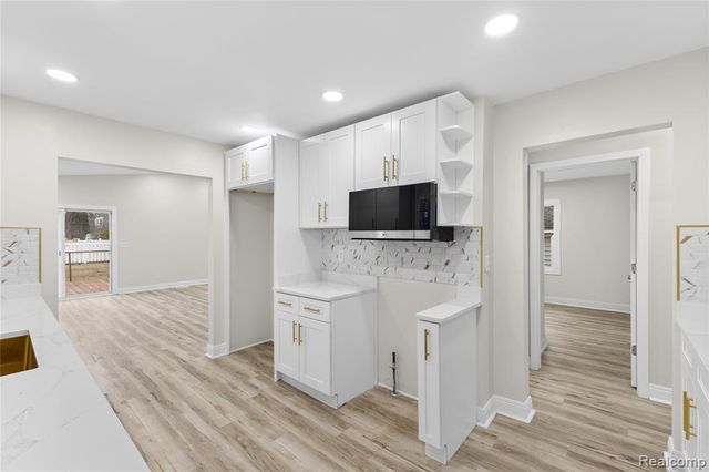 3832 Grindley Park Street, Dearborn, MI 48124