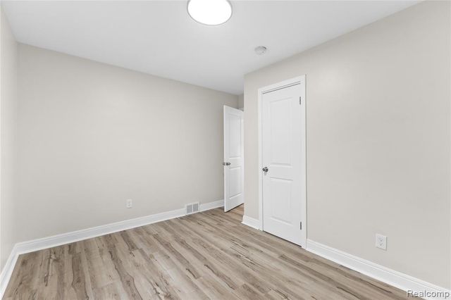 3832 Grindley Park Street, Dearborn, MI 48124