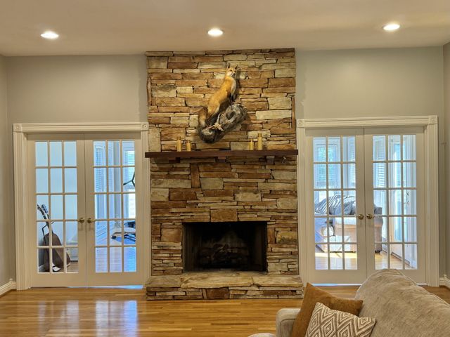 399 Edgar Meeks Rd, Burns, TN 37029