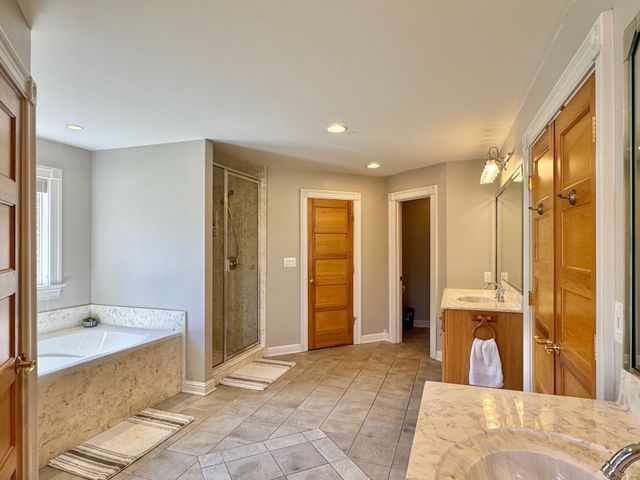 399 Edgar Meeks Rd, Burns, TN 37029