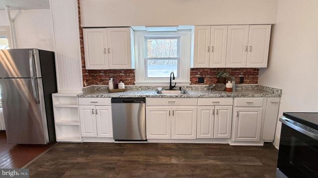 11 NEWPORT AVE, Parkesburg, PA 19365