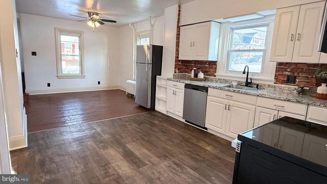 11 NEWPORT AVE, Parkesburg, PA 19365