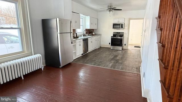 11 NEWPORT AVE, Parkesburg, PA 19365