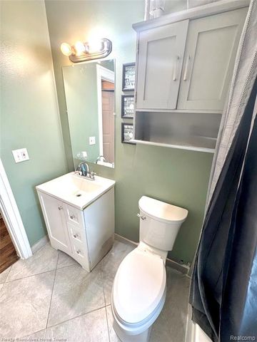 129 Osceola Drive, Pontiac, MI 48315