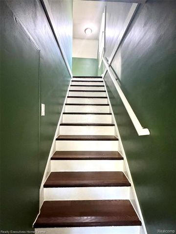 129 Osceola Drive, Pontiac, MI 48315