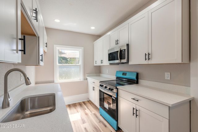 708 Davis Street, Daytona Beach, FL 32118