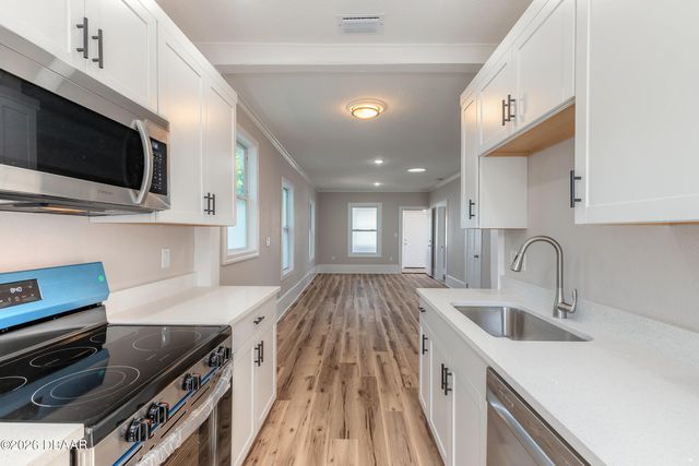 708 Davis Street, Daytona Beach, FL 32118