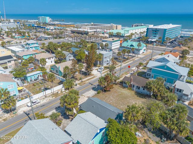 708 Davis Street, Daytona Beach, FL 32118